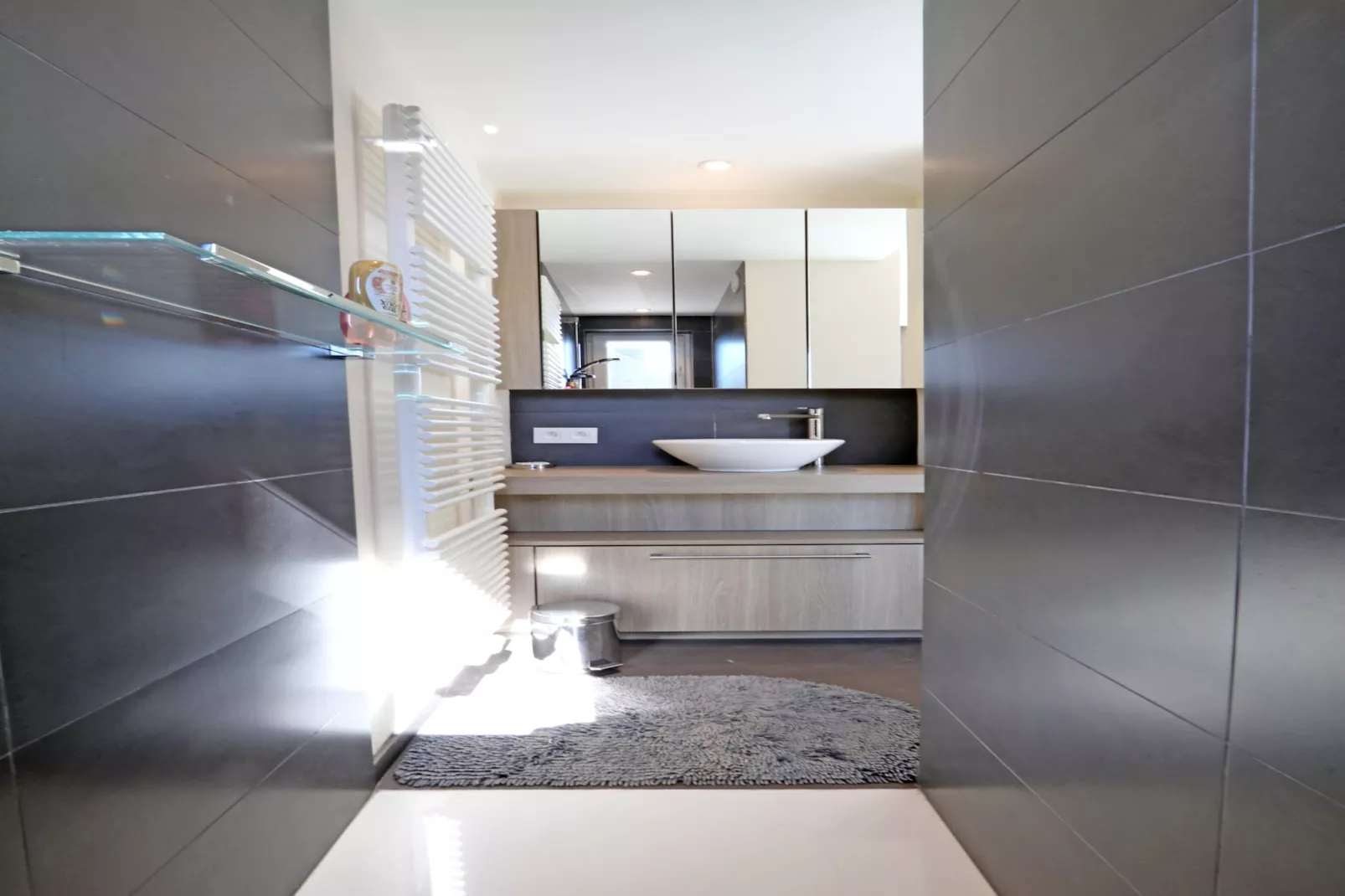 DAPHNE 62  BOX-Bathroom