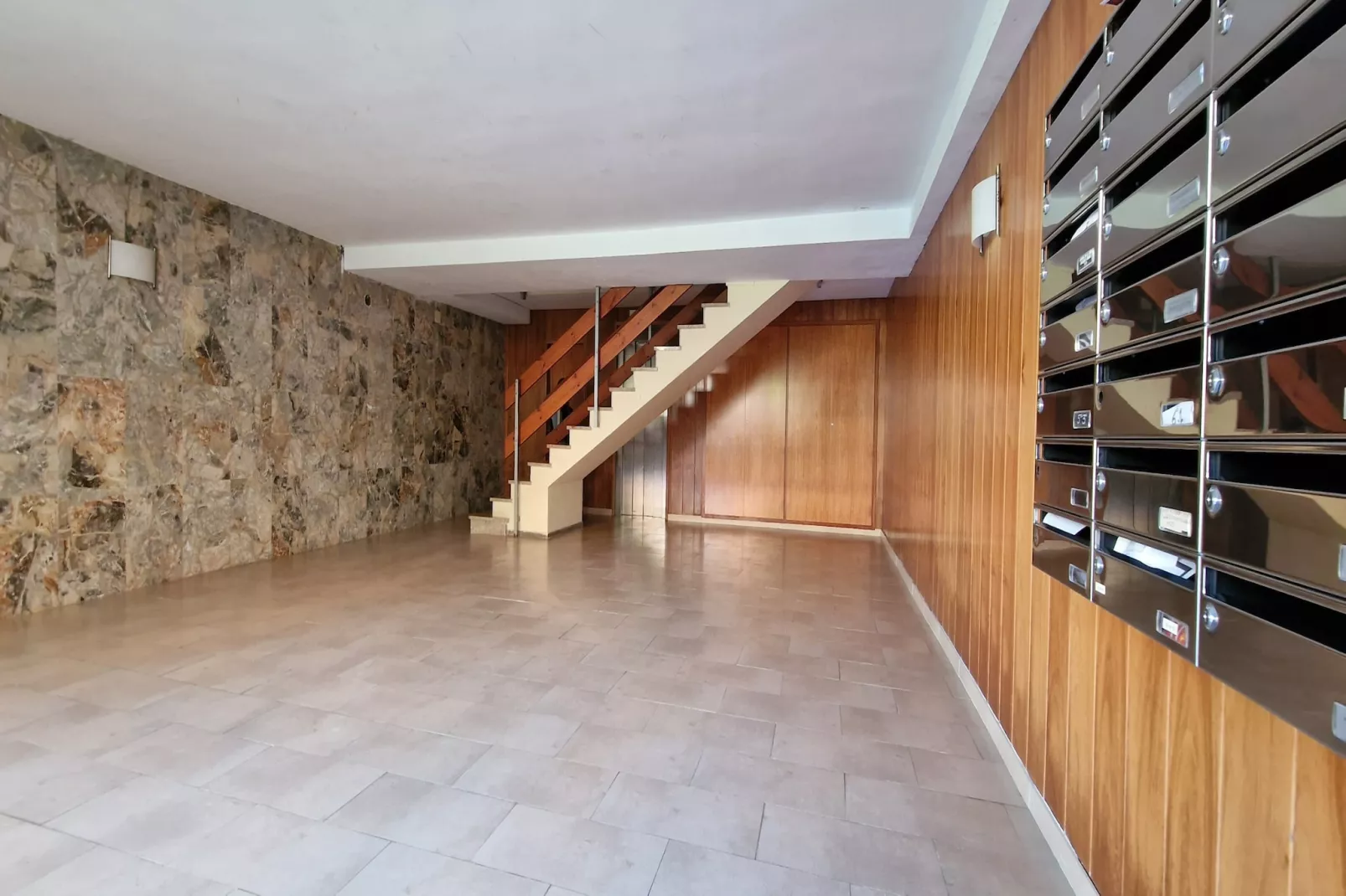 Vivalidays Luis - Santa Susanna-Reception hall