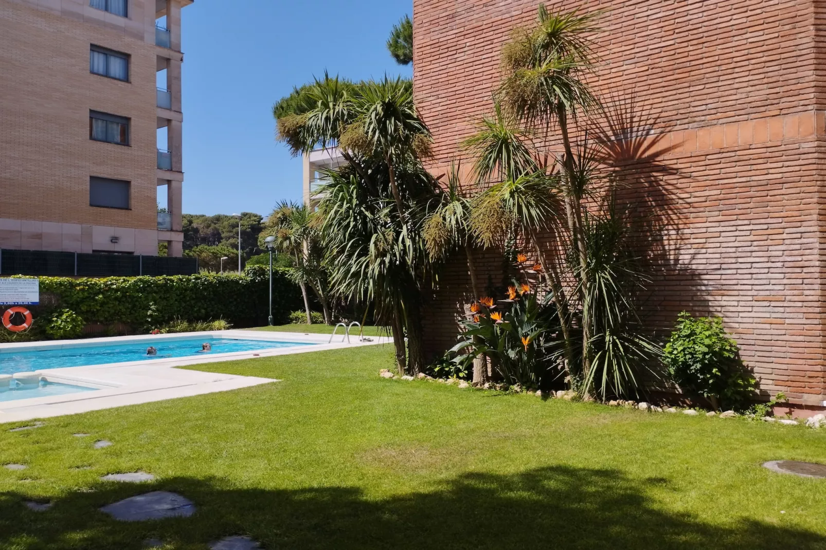 Vivalidays Lara - Fenals - LLoret de Mar-Piscine