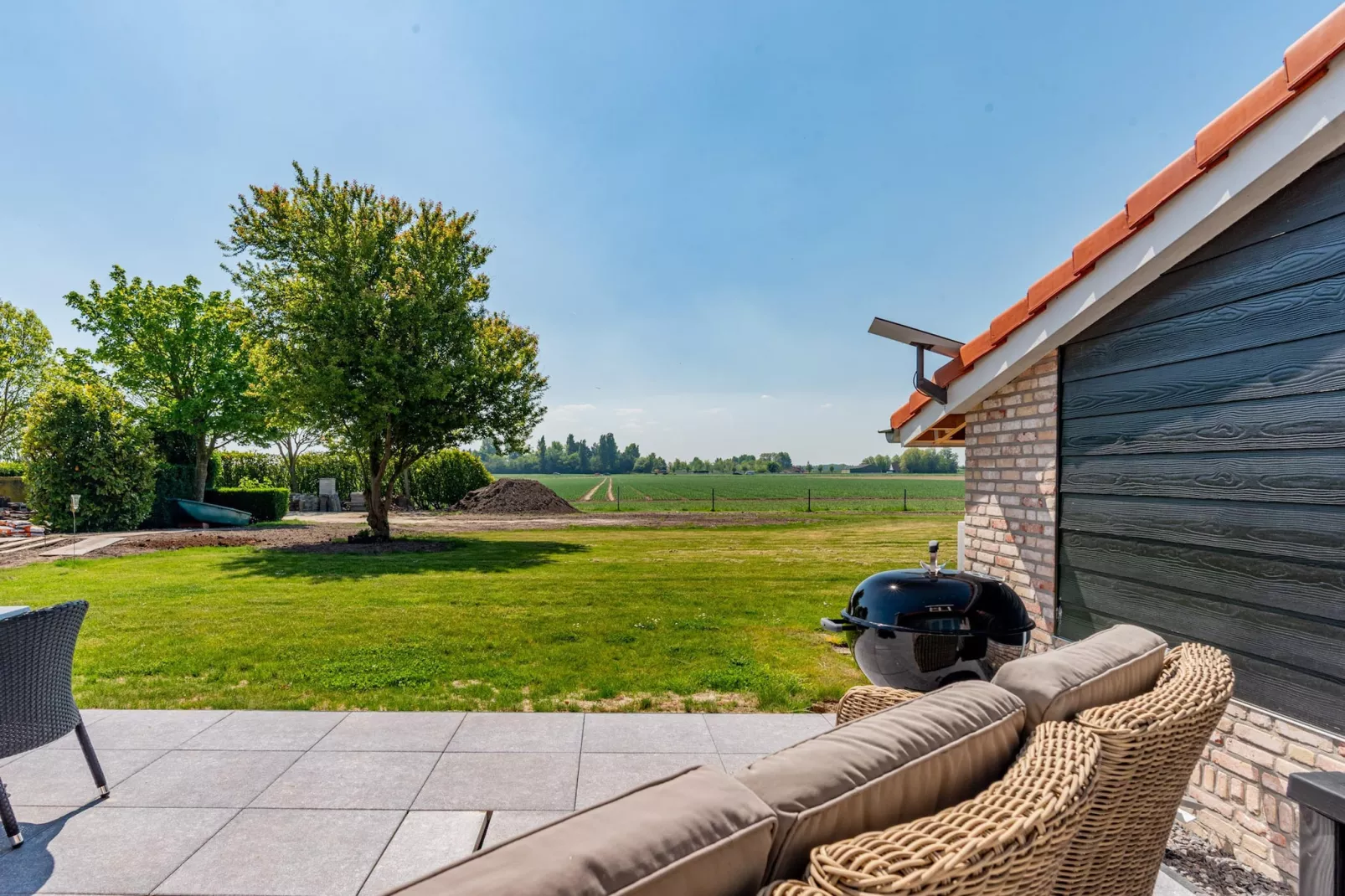 Hoeve hoefwijk Studio Ochtendzon-Exterior in summer