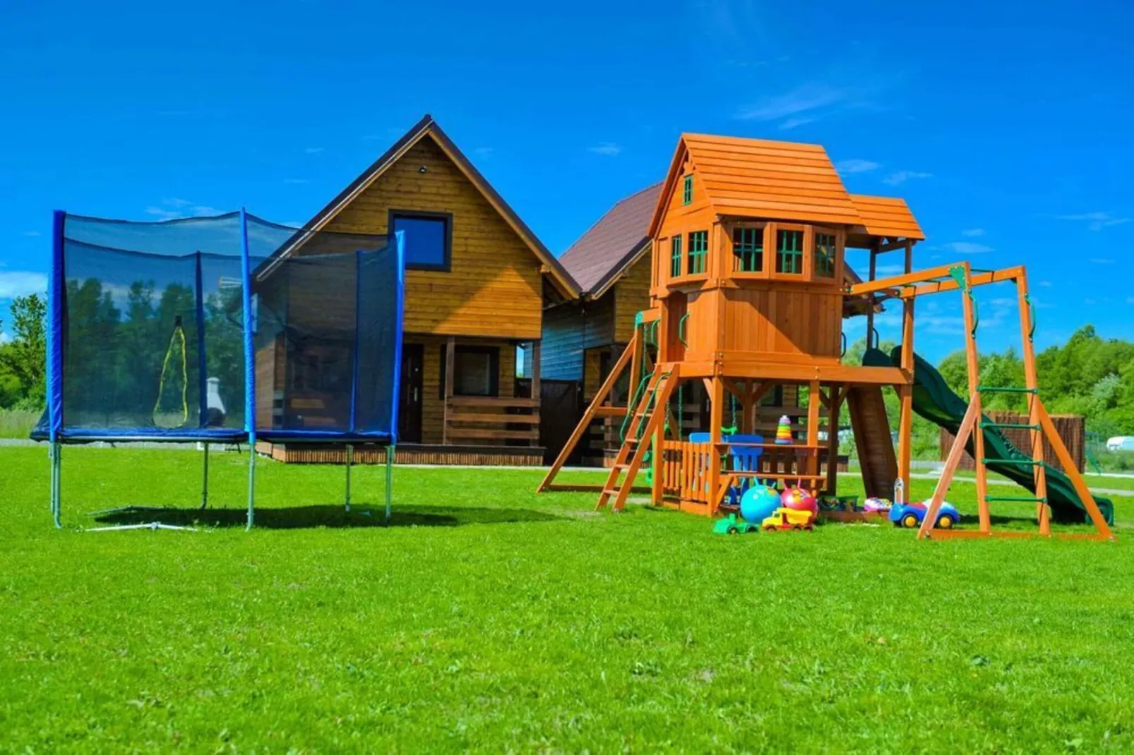 Piętrowe domki wakacyjne w Pleśnej-Exterior in summer