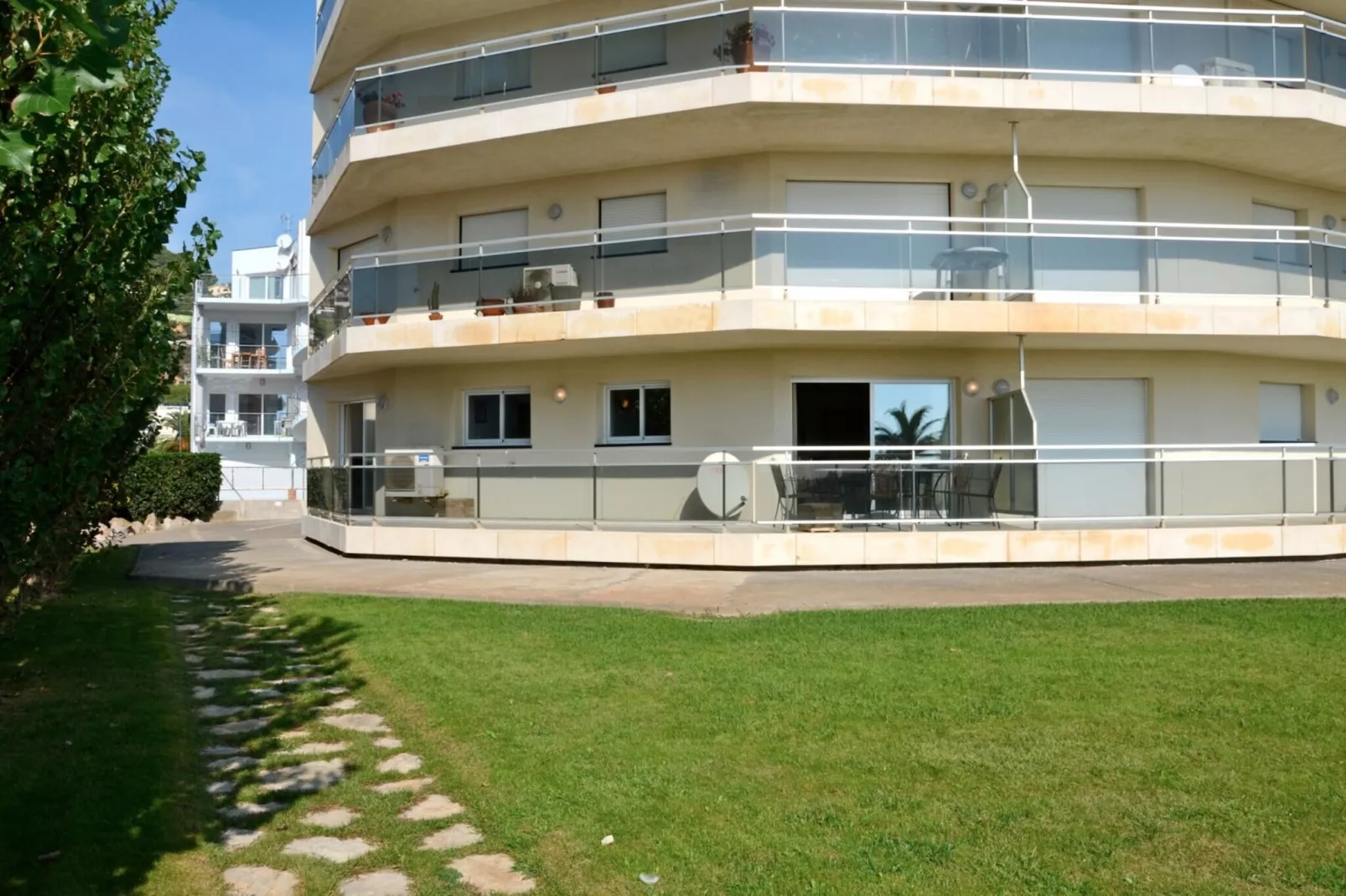 MEDES PLATJA BX-1-Exterior in summer