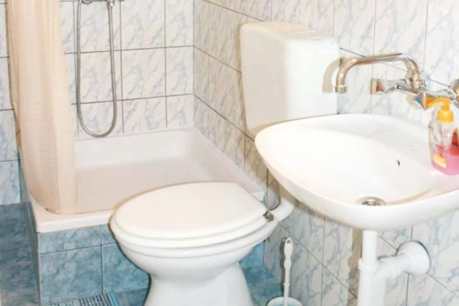 Apartments Antonio - One Bedroom Apartment with Terrace (Apartment C)-Badezimmer