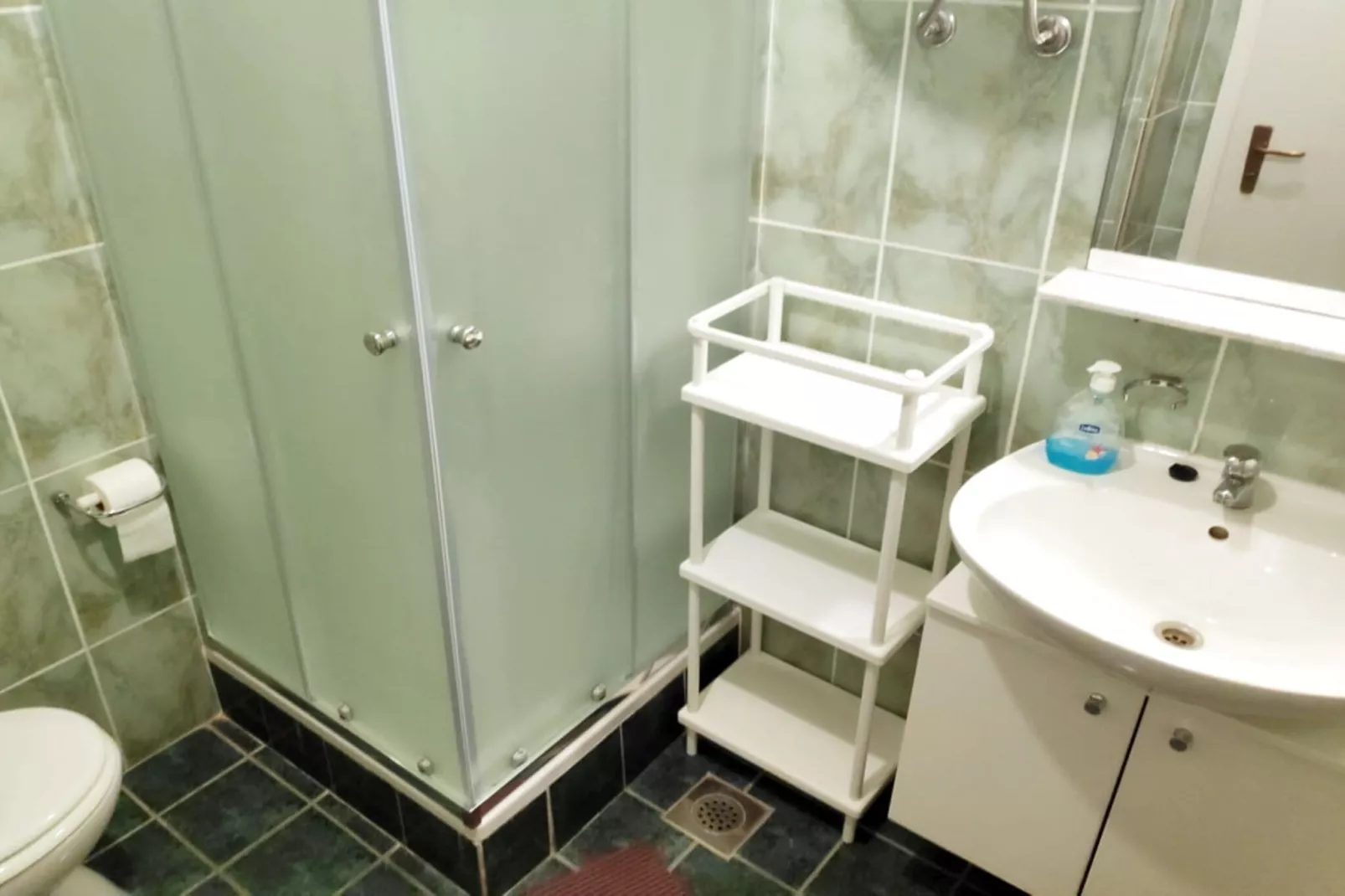 Apartments Antonio - Superior Two Bedroom Apartment with Terrace (Apartment F)-Bathroom