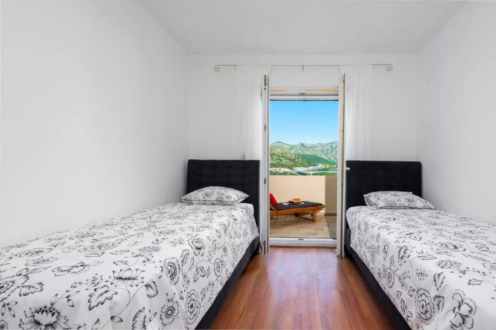 Apartments Meri & Karla - Two Bedroom Apartment with Balcony and Bridge View (Meri)-Bedroom