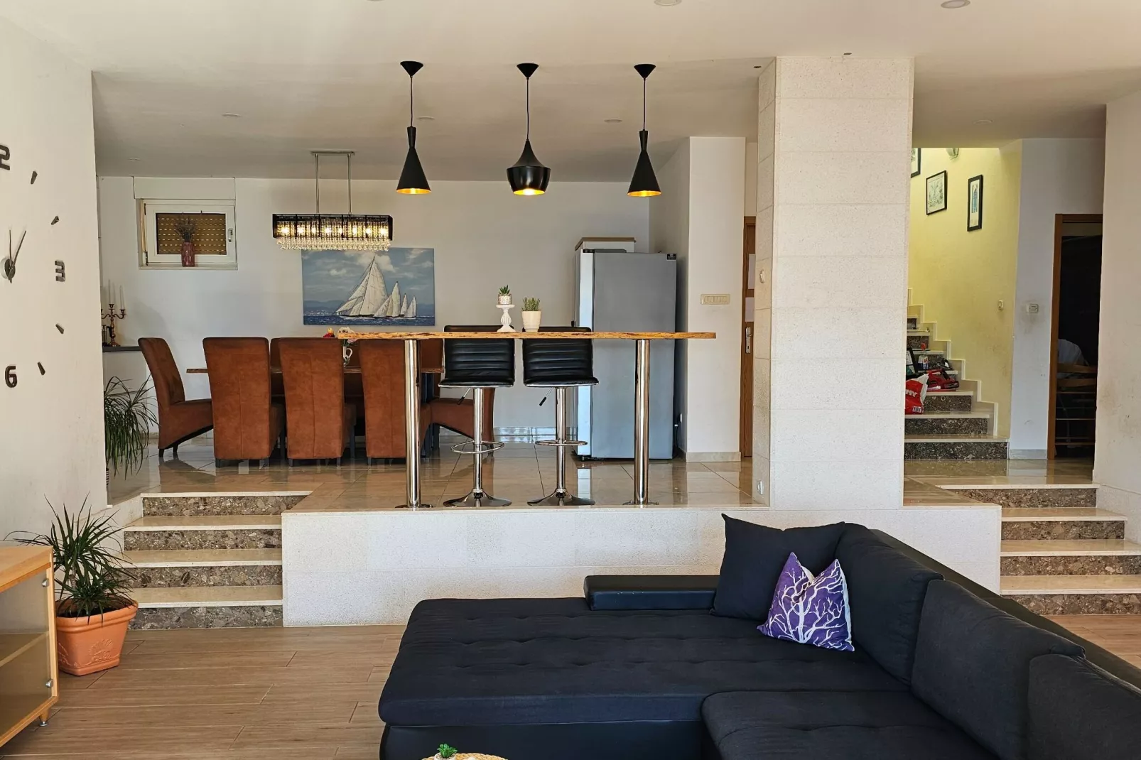 Holiday Home Sunrise - Three Bedroom Holiday Home-Salon