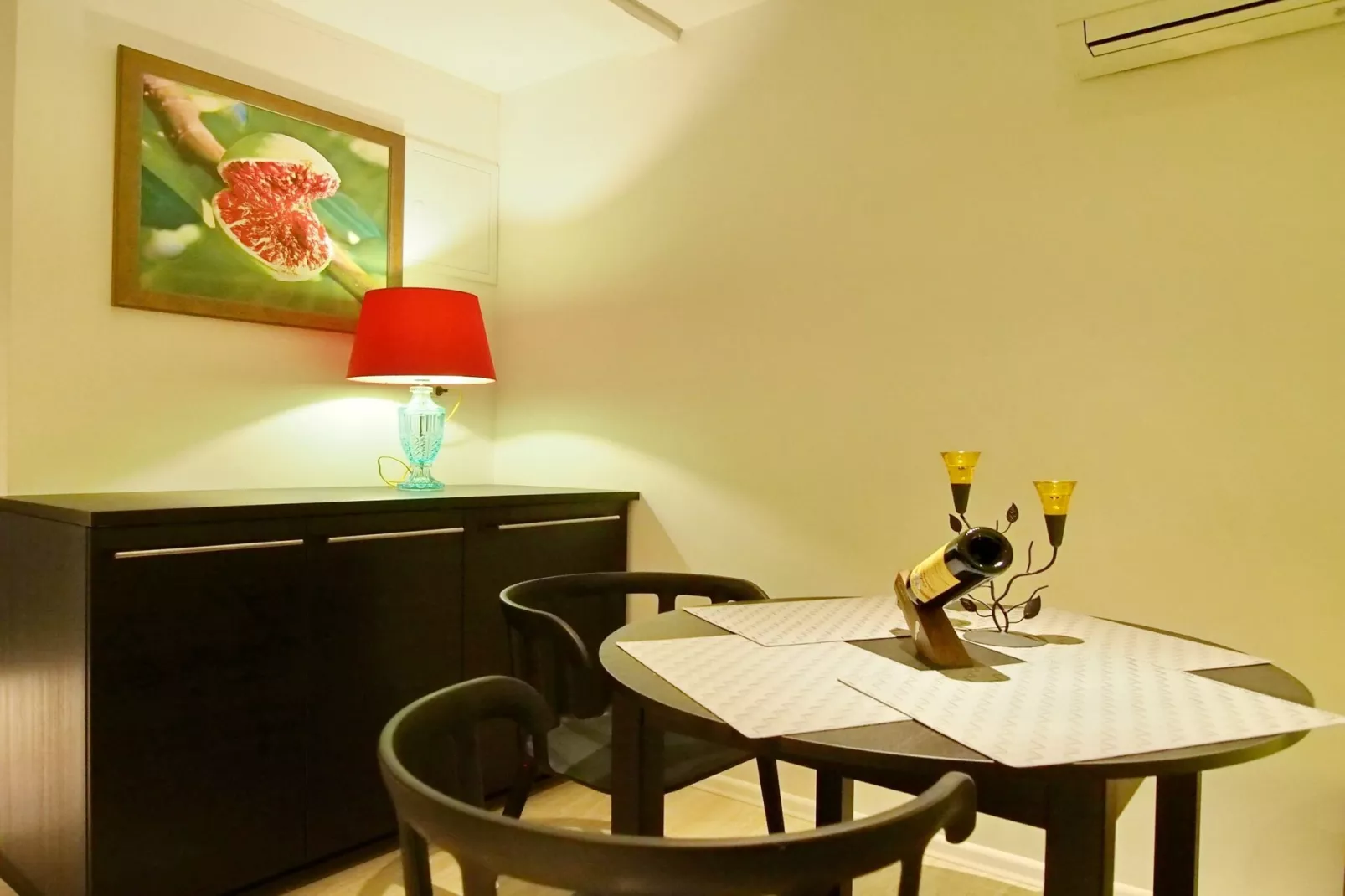 Luxury Style Apartments - Deluxe Studio (Modern)-Salle à manger