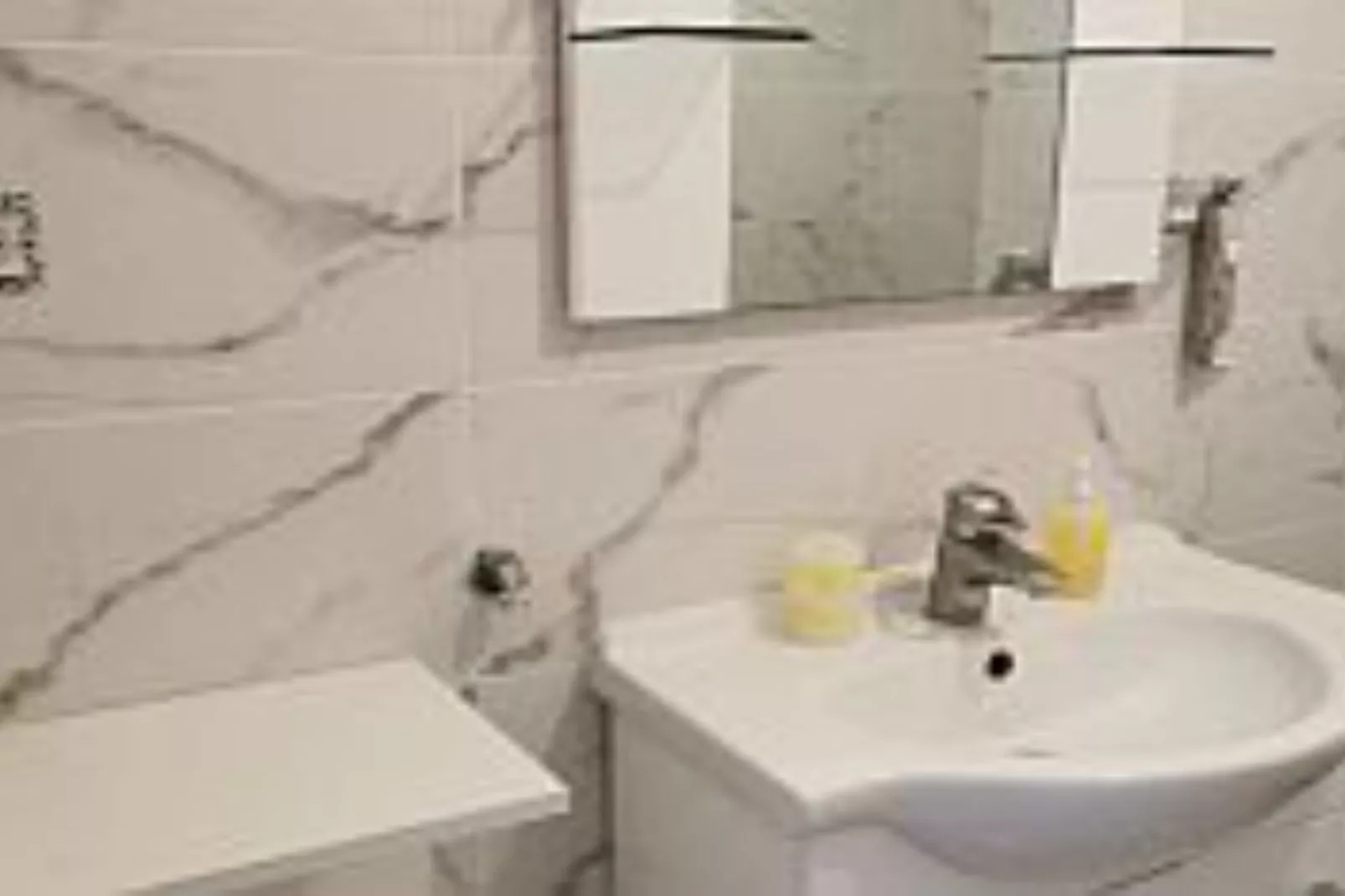 Apartments Jović - One Bedroom Apartment withTerrace (A4)-Bathroom