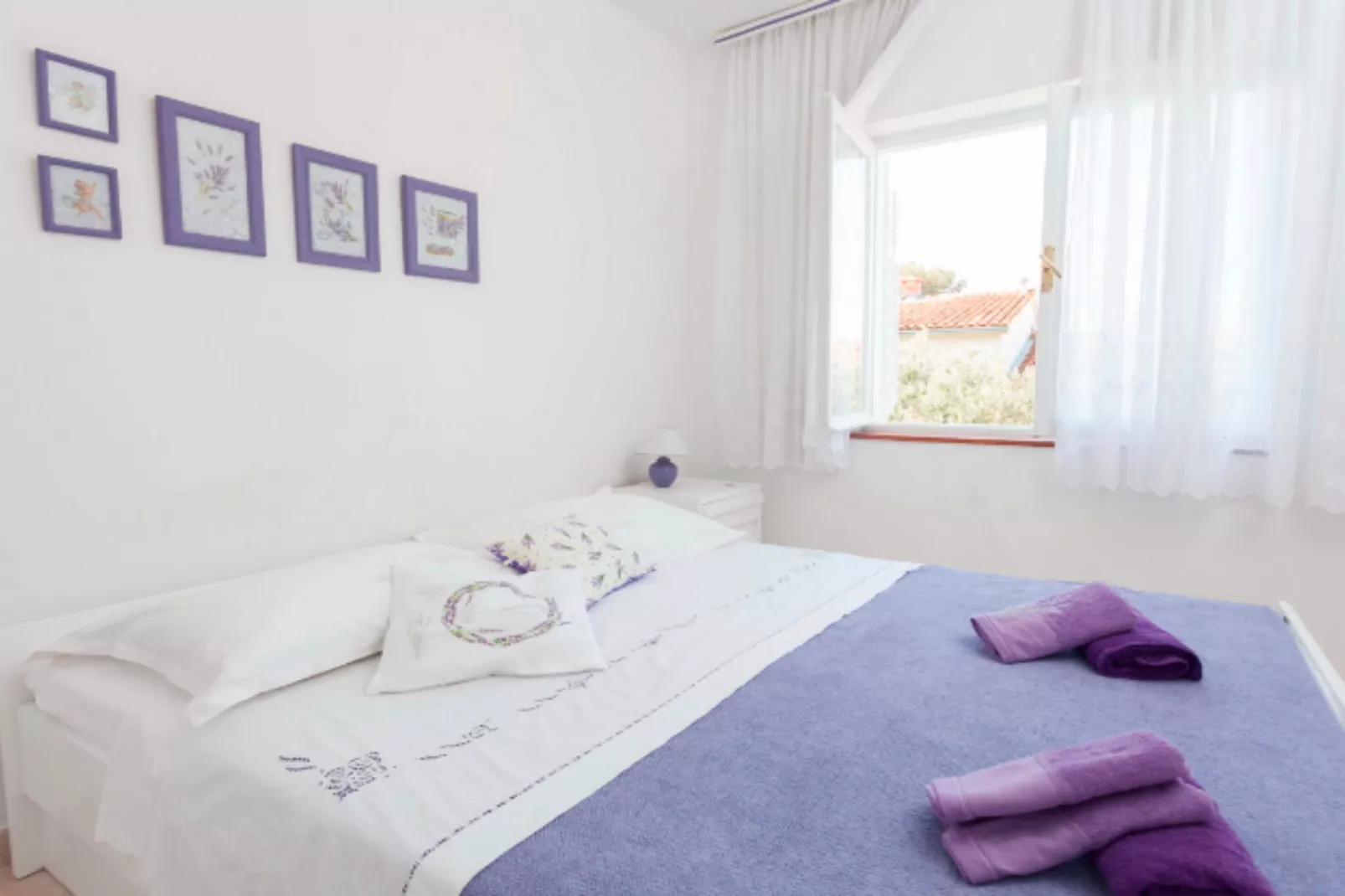 Apartments Lily - Three Bedroom Apartment with Terrace and Sea View-Schlafzimmer