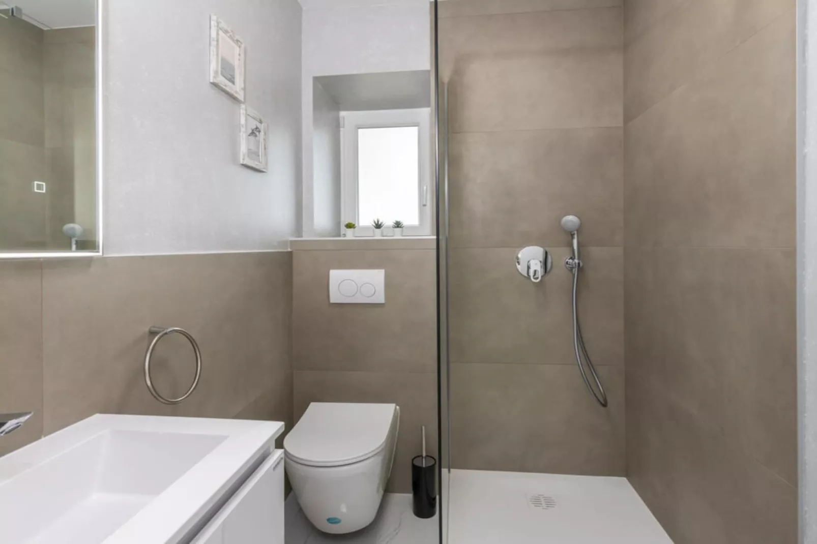 Apartments Bregha - Three Bedroom Apartment with Sea View-Badezimmer