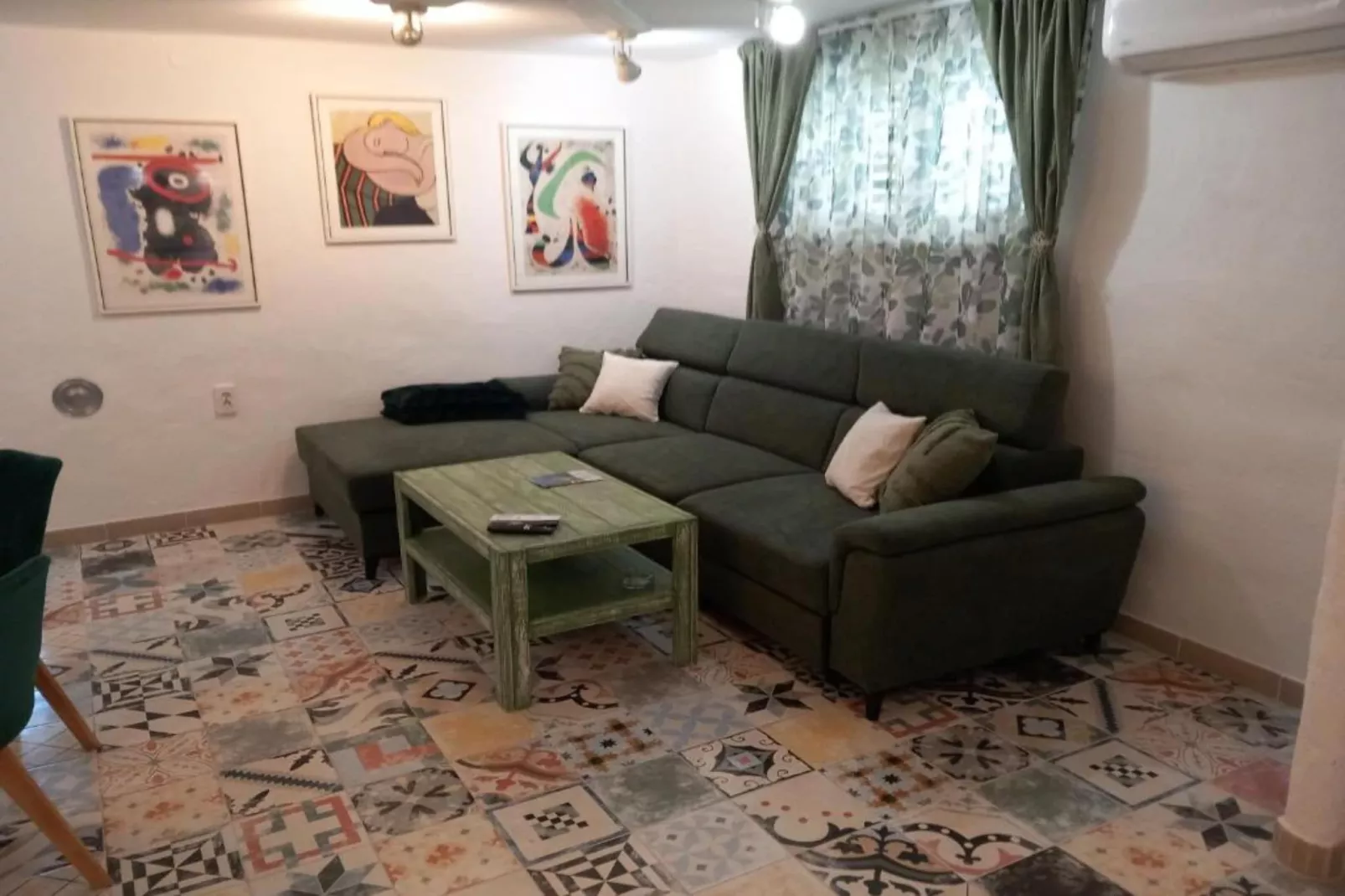 Guest House Green Corner Palit - One Bedroom Apartment-Wohnzimmer