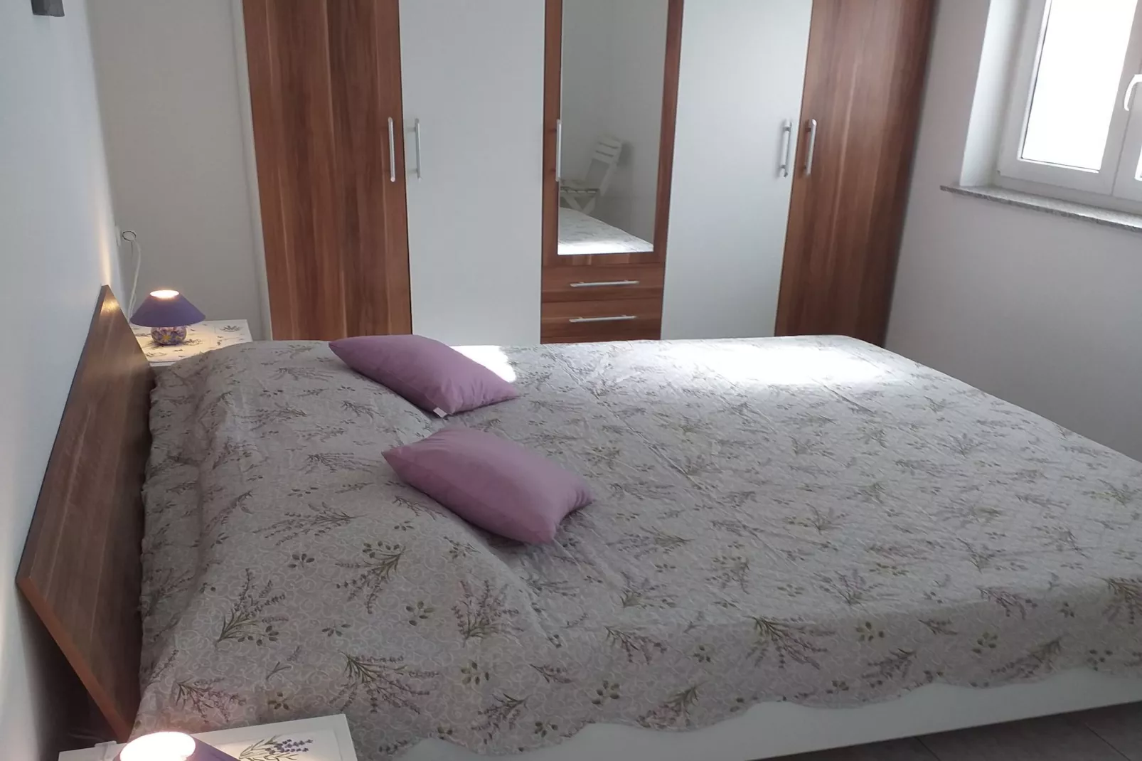 Apartments Lavanda & More - One Bedroom Apartment with Shared Terrace-Schlafzimmer