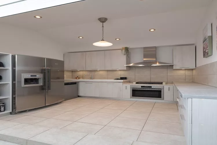 Holiday Home Lea - Three Bedroom Holiday Home with Terrace and Sea View-Cuisine