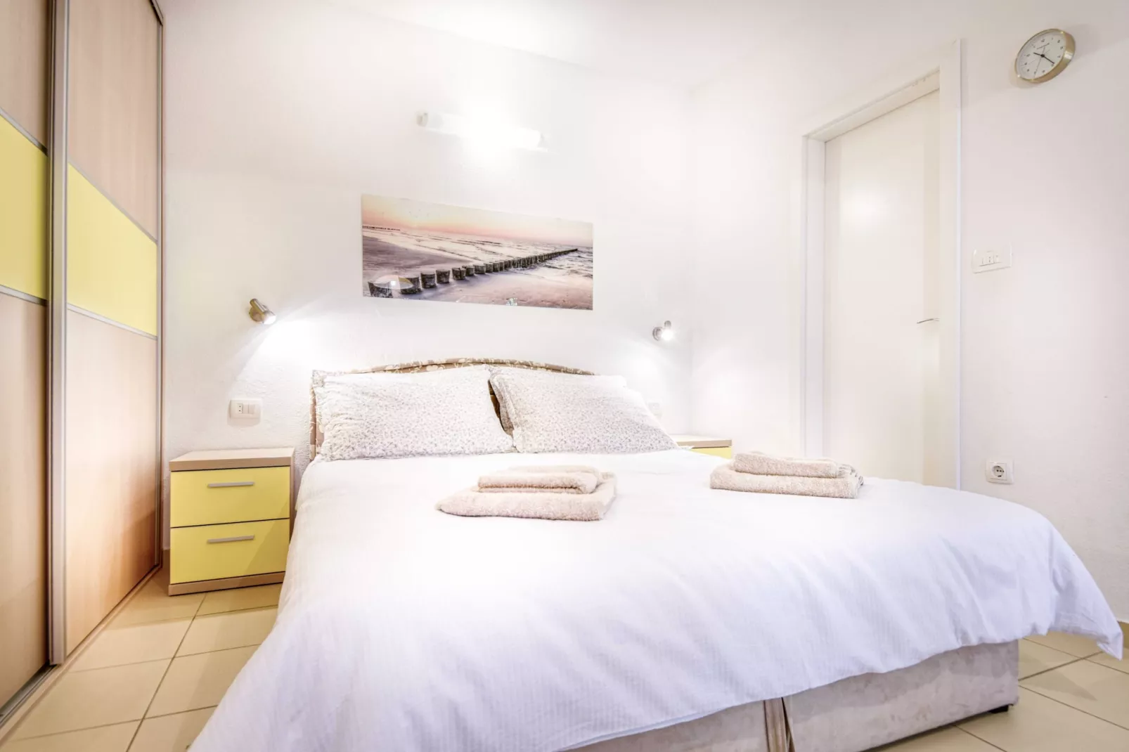Apartments Gracin - Studio Apartment with Terrace (A4)-Bedroom