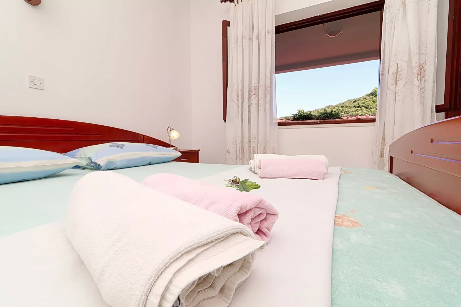 Apartments Villa Cebalo Korčula - Two Bedroom Apartment with Terrace and Sea View  LANA-Bedroom
