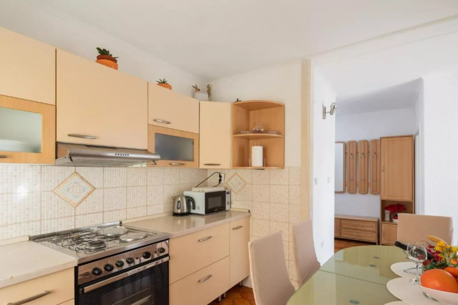 Omis River & Sea Escape - One Bedroom Apartment with Balcony and Sea View-Küche