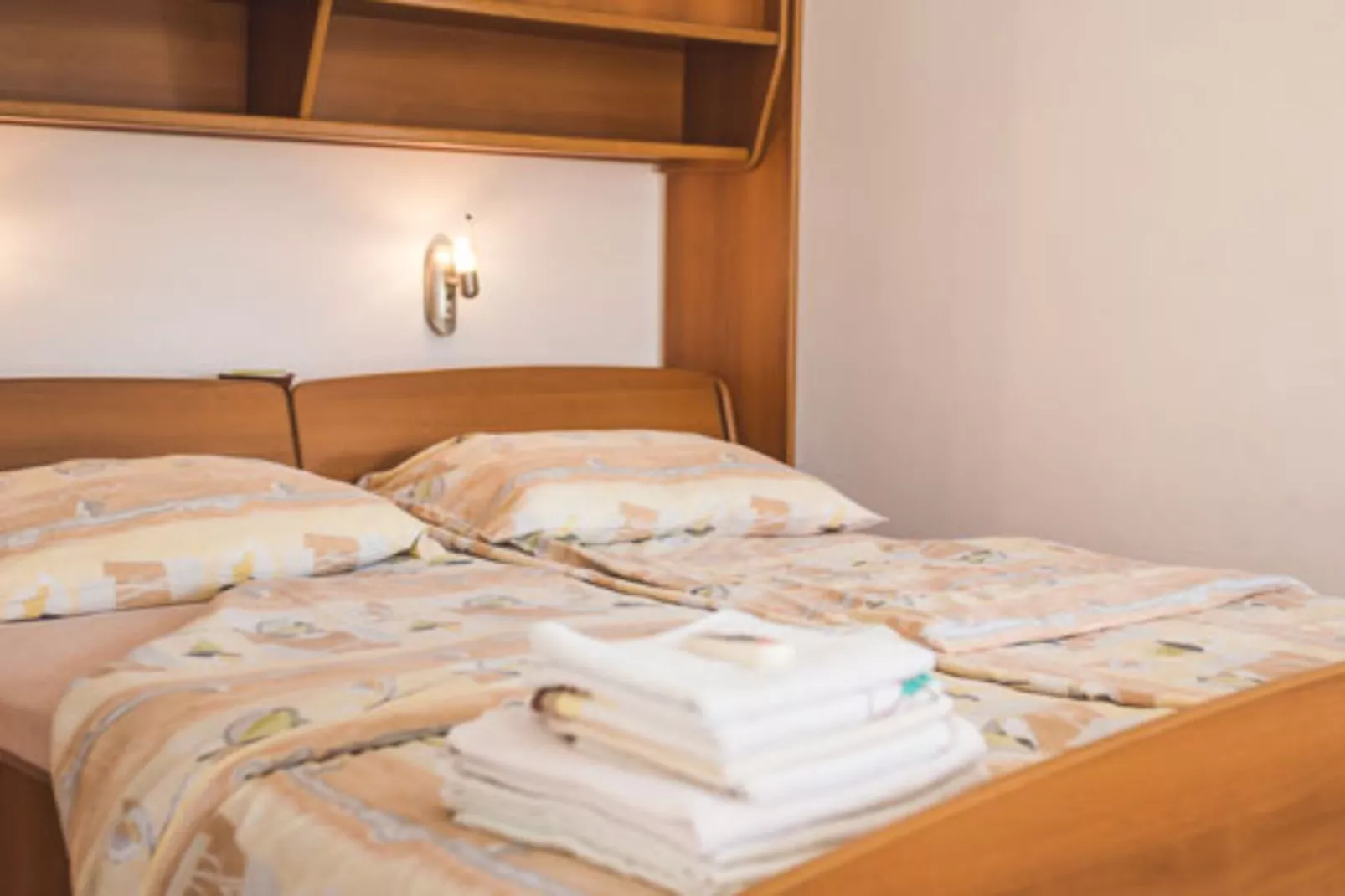 Apartments Jug - Studio Apartment with Balcony-Bathroom