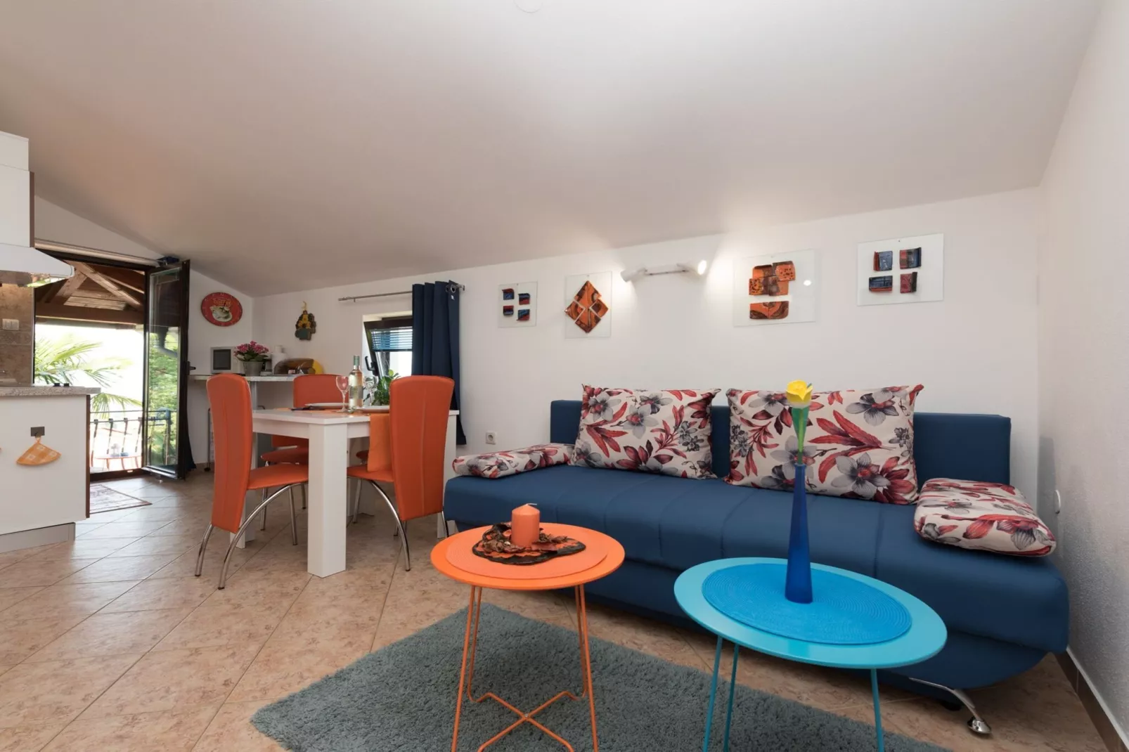 Stylish Lovran Sea View Apartments - One Bedroom Apartment with Terrace and Sea View-Wohnzimmer