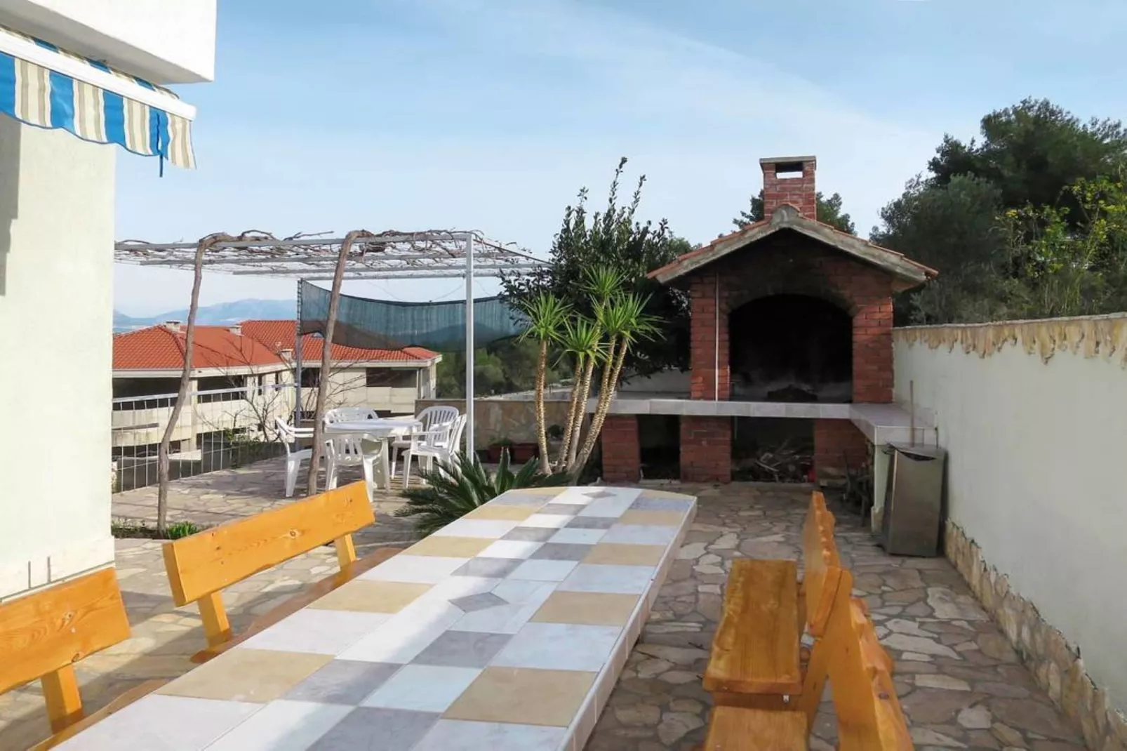 Sea-View Apartments with Pool, Terrace, and Outdoor Lounge in Scenic Čiovo Island - Comfort One Bedroom Apartment (Sollis III)-équipements