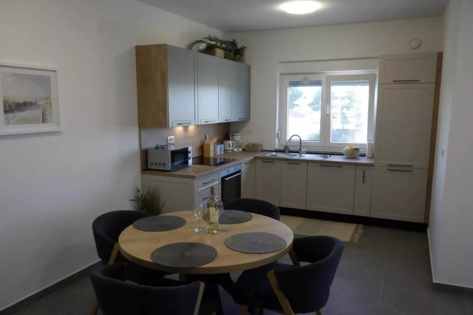 Cozy Apartment Bili - Two Bedroom Apartment-Küche