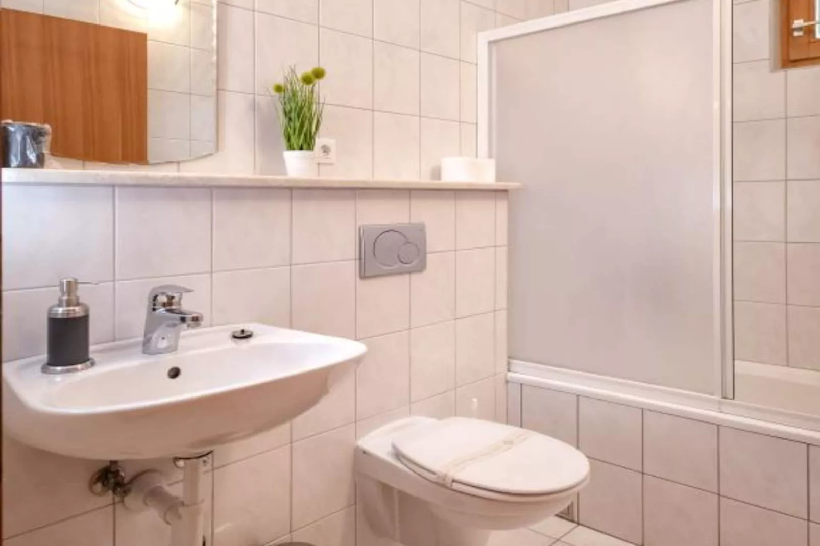 Dolac Green Side Apartments - Two Bedroom Apartment 2-Bedroom
