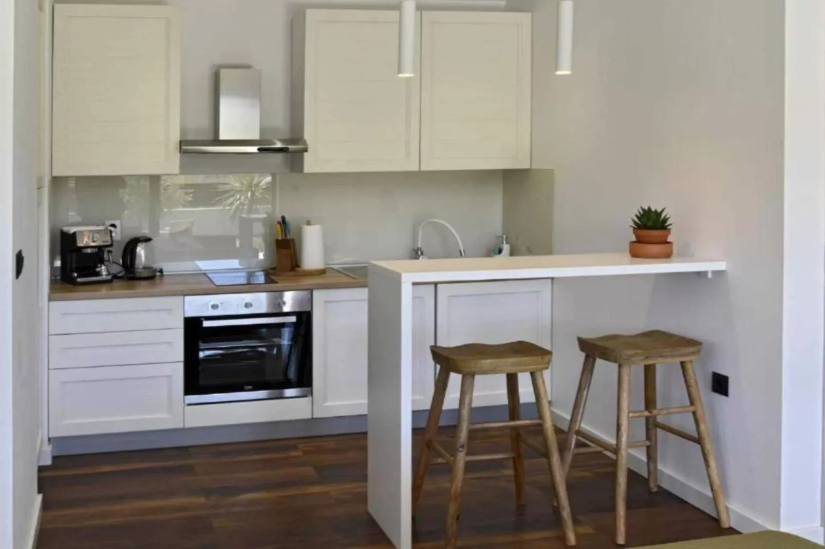 Luxury Slatine Apartments with Terrace and Garden - Two Bedroom Apartment with Terrace-Cuisine