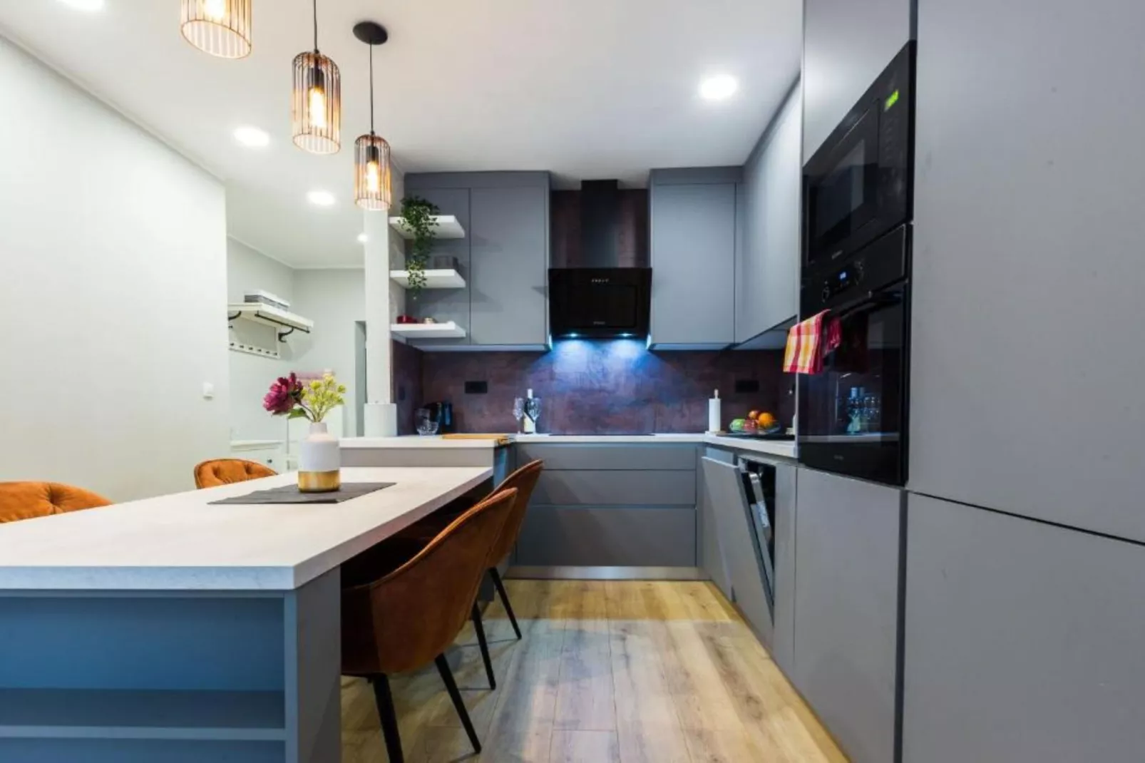 Cultural Haven Central Two Bedroom Apartment in Zadar with City Views - Two Bedroom Apartment