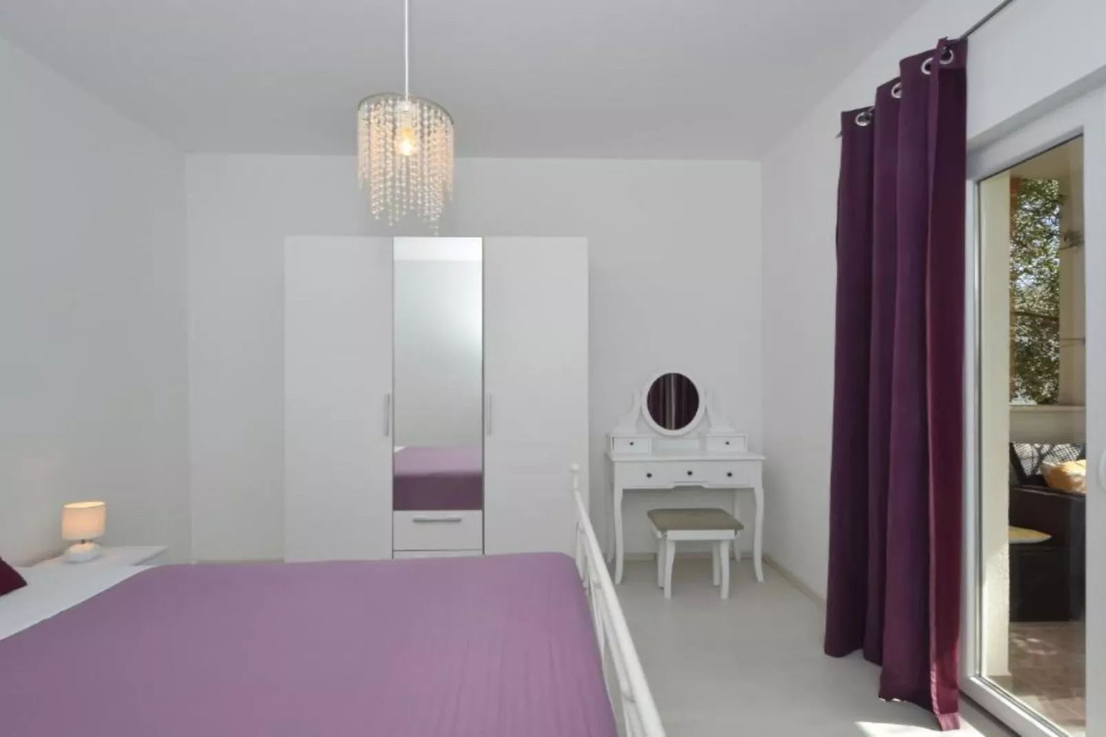 Holiday Home Mery - Two Bedroom House-Schlafzimmer