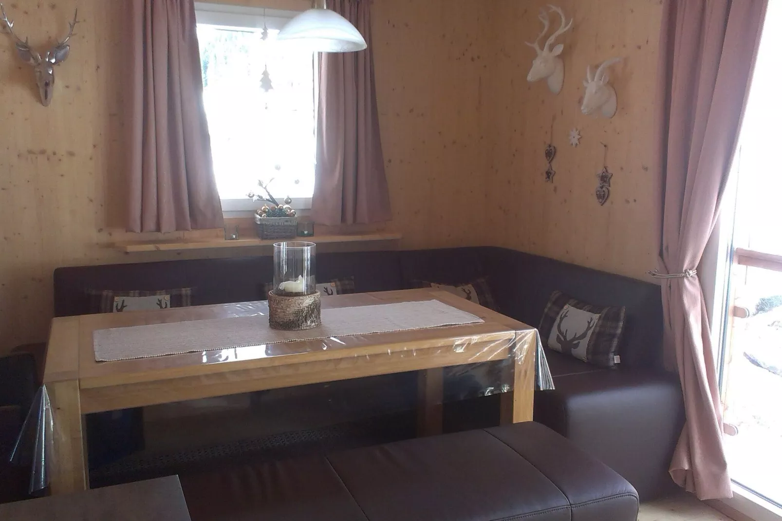 Chalet Hüttenzauber-Dining room