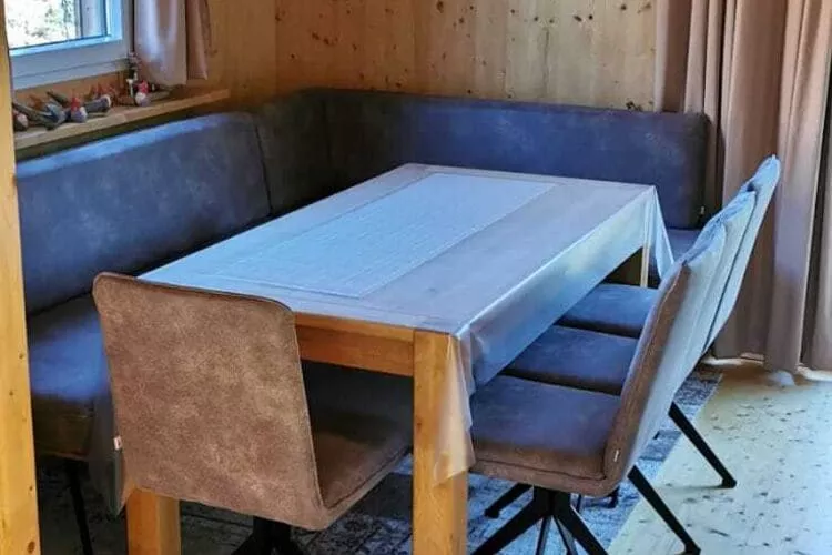 Chalet Hüttenzauber-Dining room