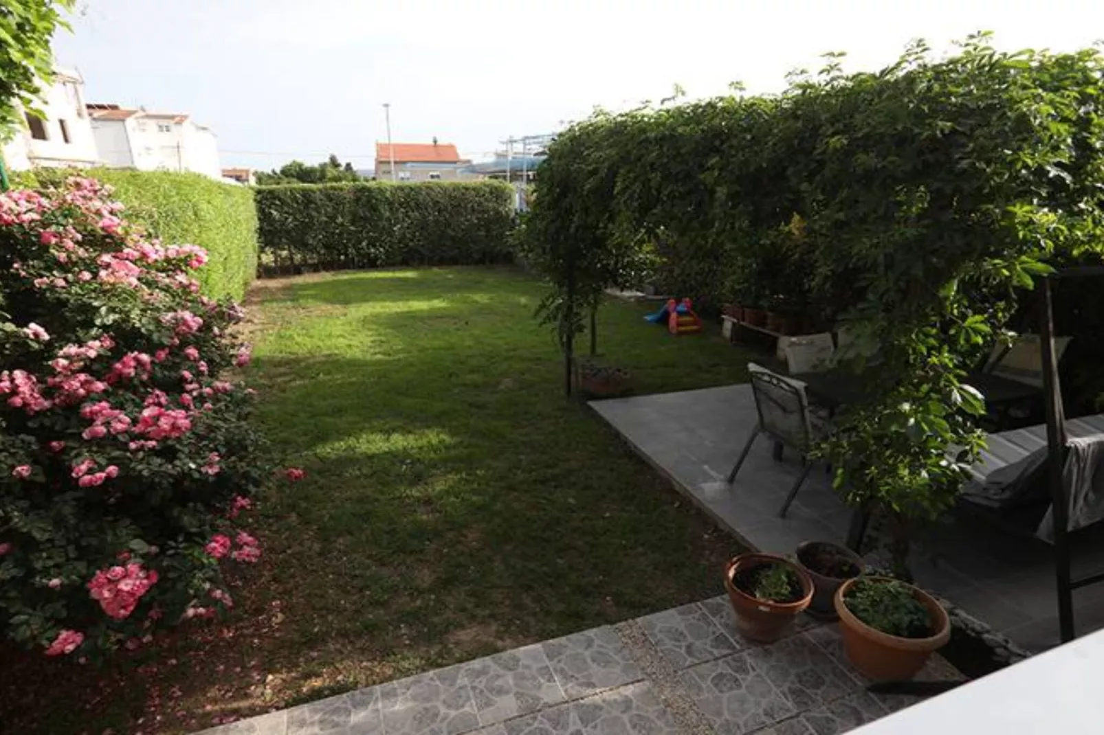 Garden Oasis - Kaštel Lukšić - One Bedroom Apartment with Balcony