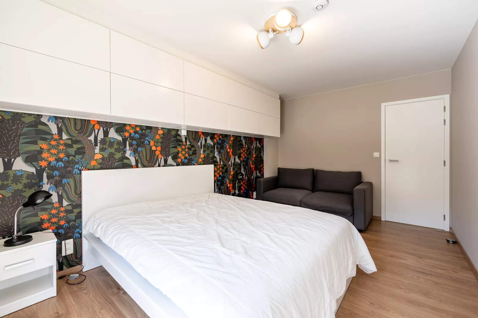 IRIS ZD 16-Bedroom