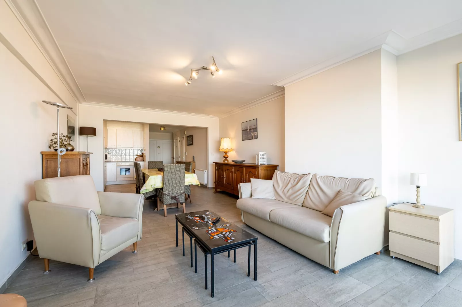EXCELSIOR 10A-Living room