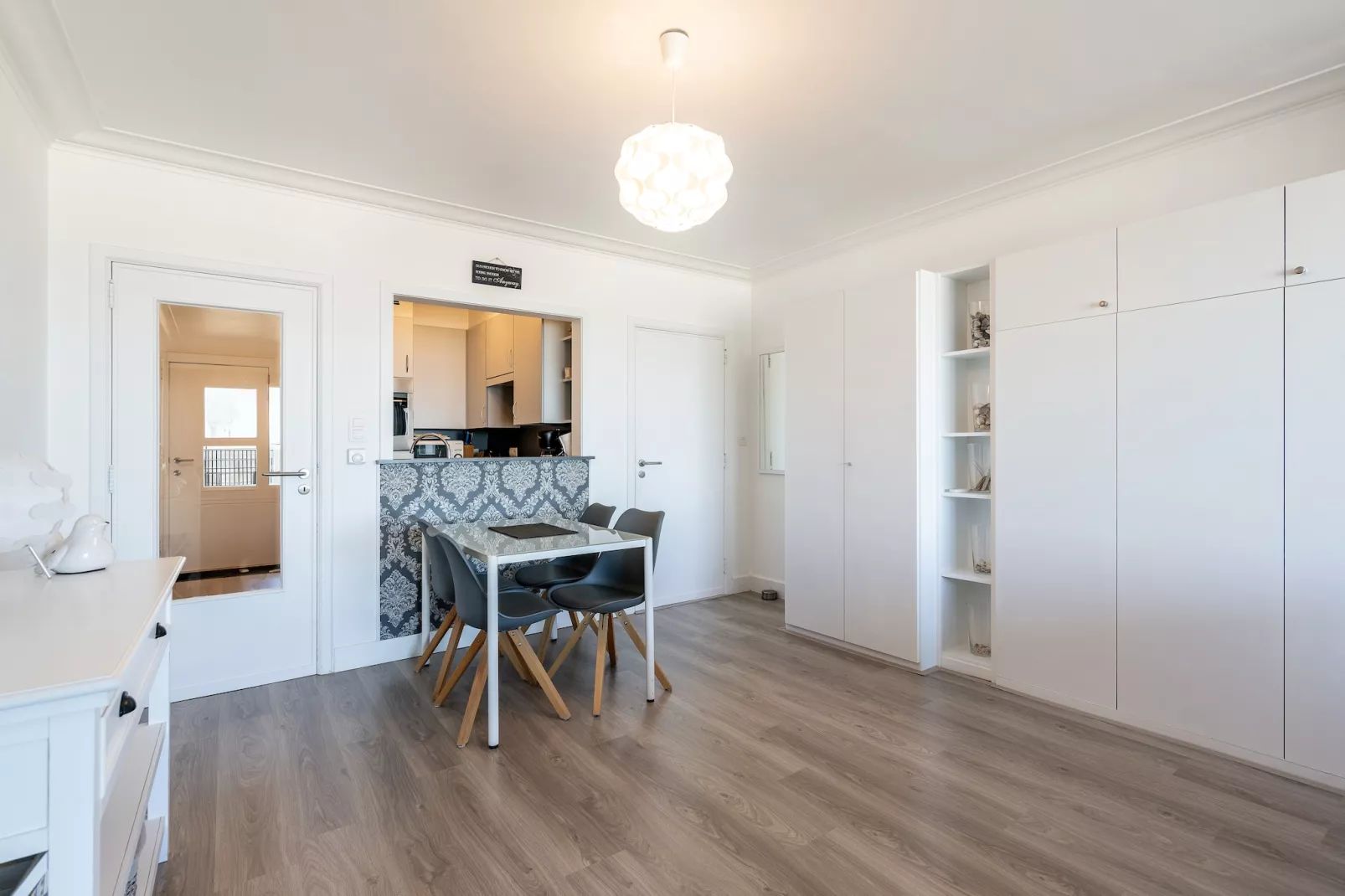 EXCELSIOR 32G-Dining room