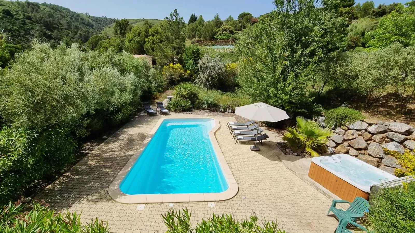 Le Jardin des Olives-Schwimmbad