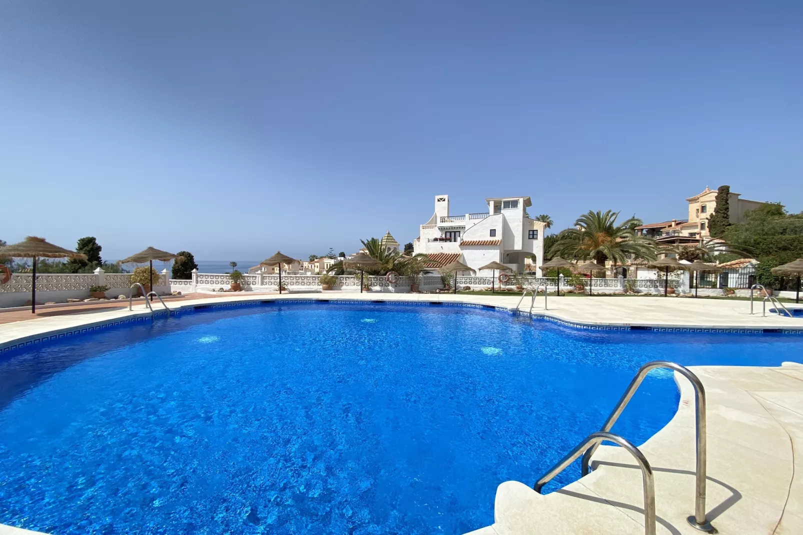 Capistrano Playa 116 by Casasol-Piscine