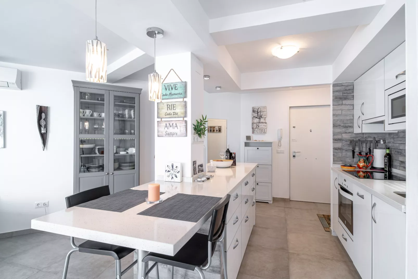 Apartamento Urban Suite by Casasol-Dining room