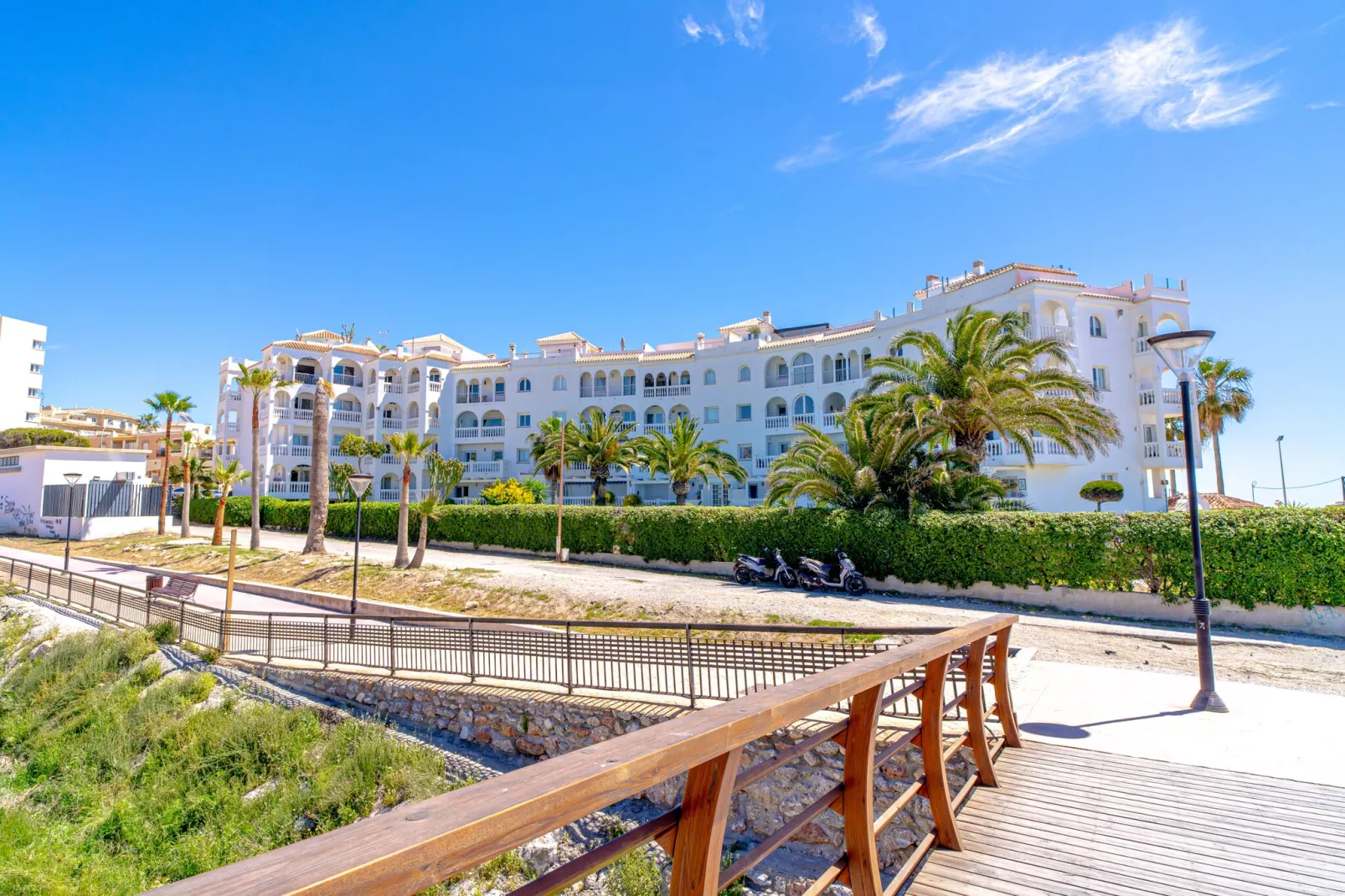 Stella Maris Beachfront 3A by Casasol-Außenbereich Sommer