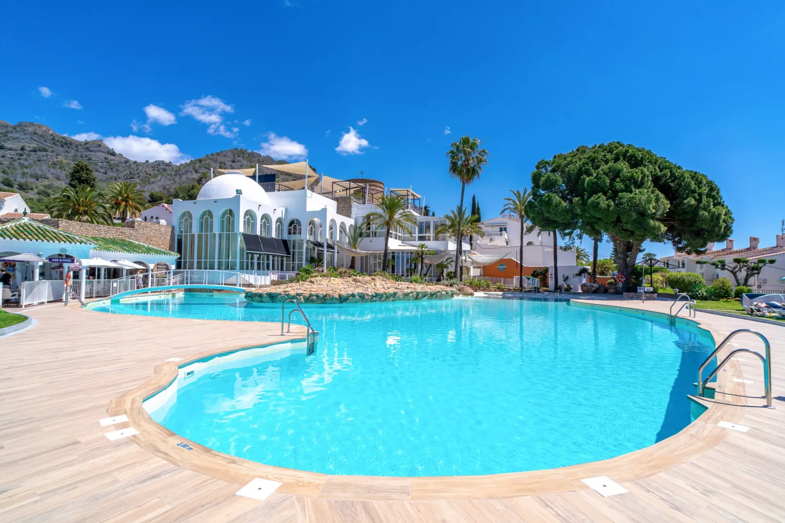 Hibiscos Seaview Terrace by Casasol-Außenbereich Sommer