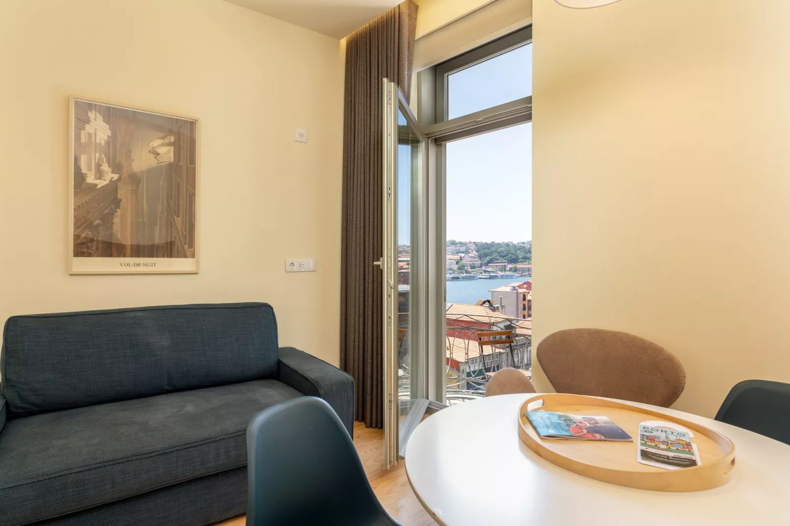 Feel Porto Codeçal Apartment 0.1-Living room