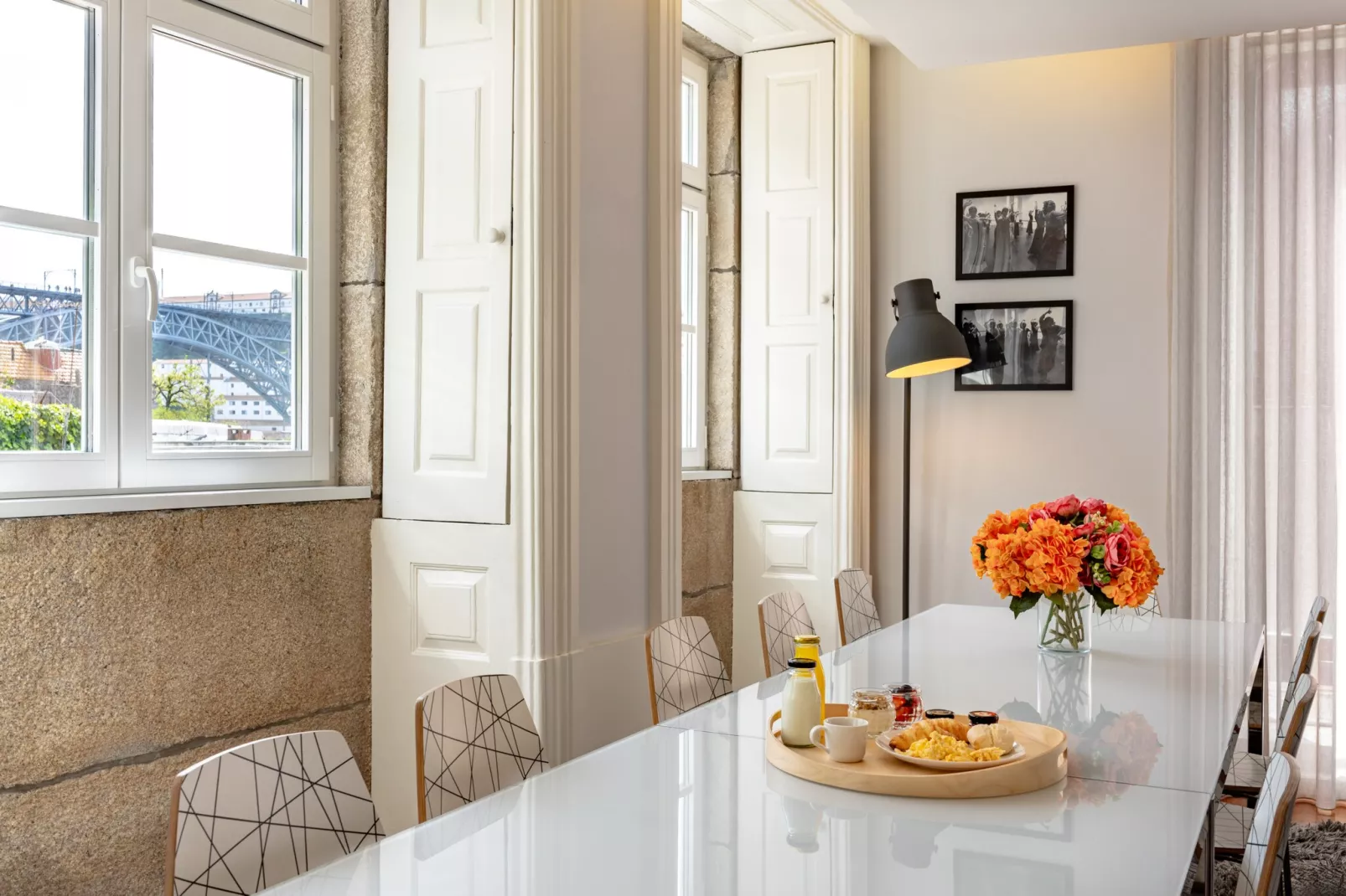 Feel Porto Ribeira Vintage Duplex-Esszimmer