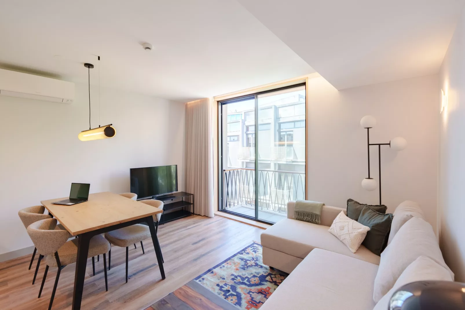 Feel Porto Firmeza Coworking & Flat 1.1-Wohnzimmer