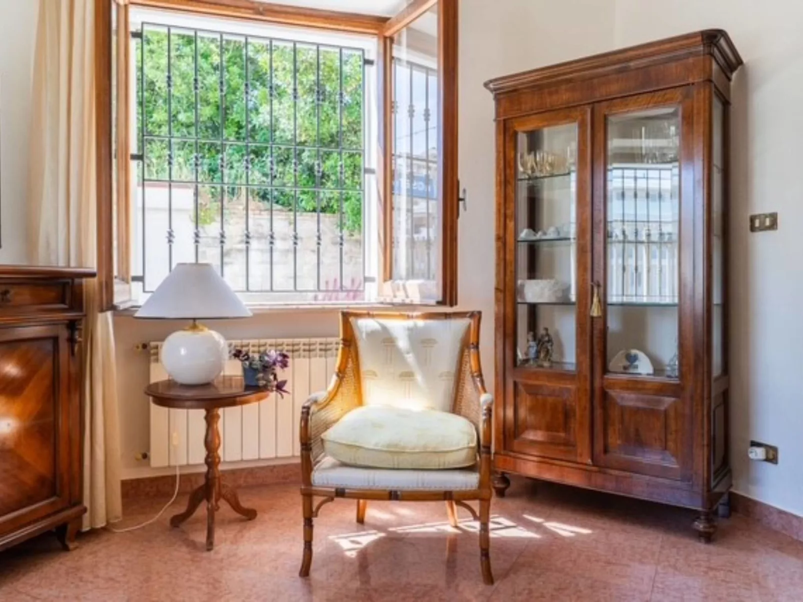 Roseto Down Town-Inside