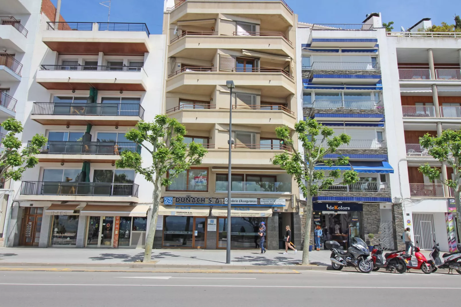 2006-AV. RHODE 89 Entresol +PRK4-5-Im Freien