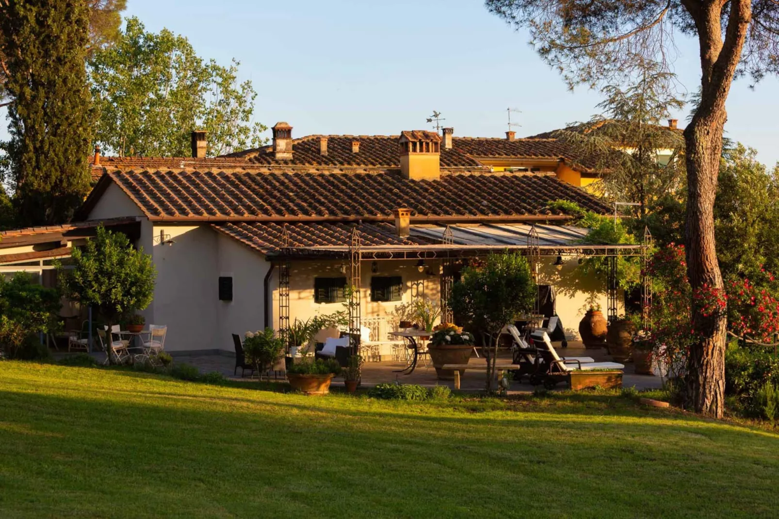 Cottage Nanni-Untagged