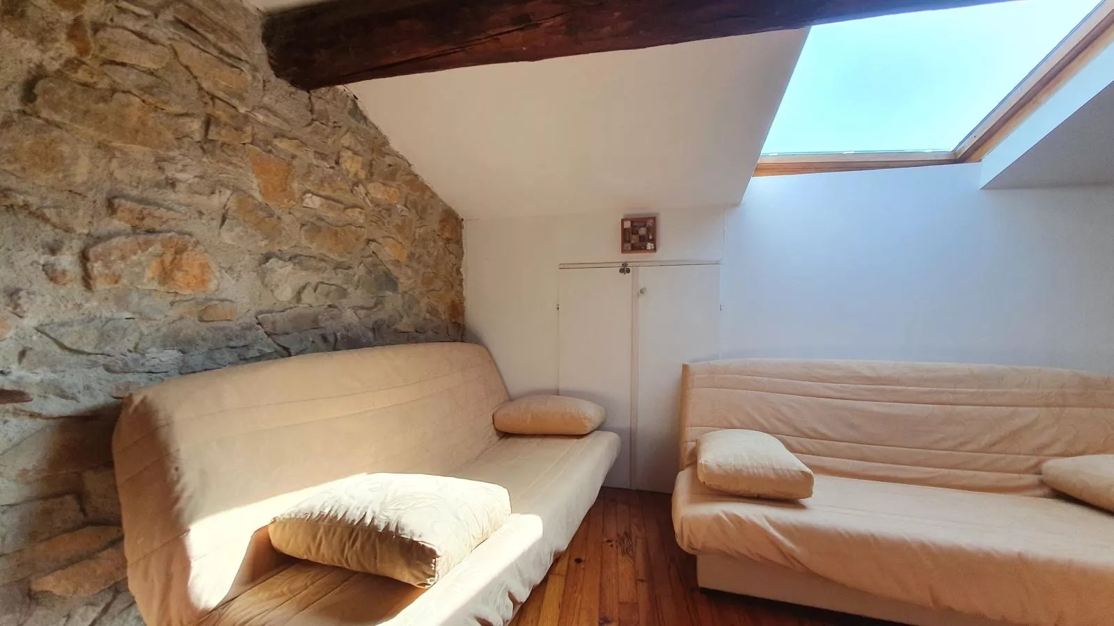 La Roche 12-Bedroom