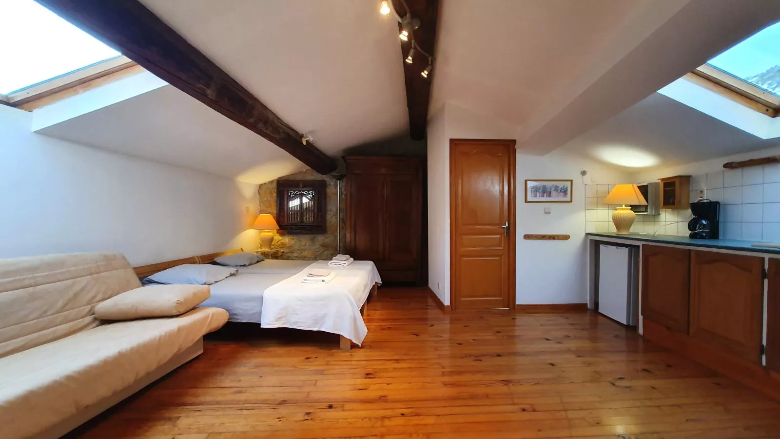 La Roche 12-Bedroom