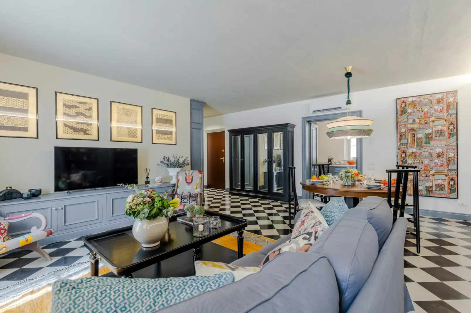Gimber Tales, a First Floor Apartment-Untagged