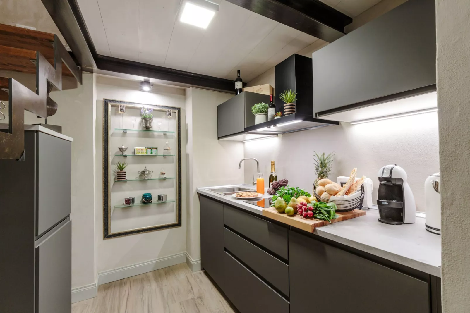 Paolo Guinigi Apartment Suite-Non tagué