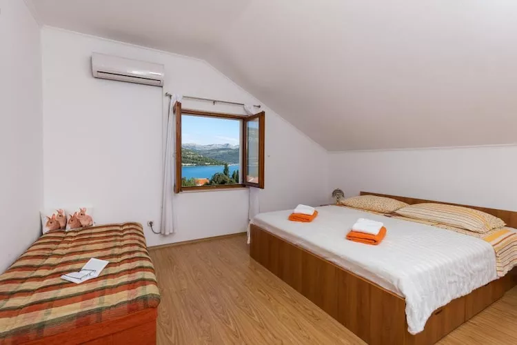 Apartments Memunić - Comfort One Bedroom Apartment with Balcony and Sea View (VELIKI)-Schlafzimmer